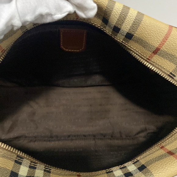 ⛔️ SOLD ⛔️ Burberry Brown and Tan Checkered Messenger Bag - Picture 12 of 14